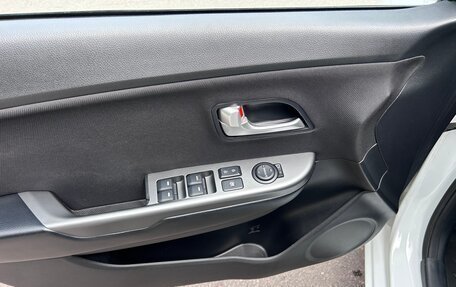 KIA Rio III рестайлинг, 2016 год, 1 000 000 рублей, 6 фотография
