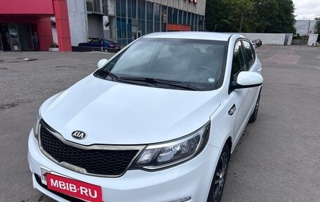 KIA Rio III рестайлинг, 2016 год, 1 000 000 рублей, 3 фотография