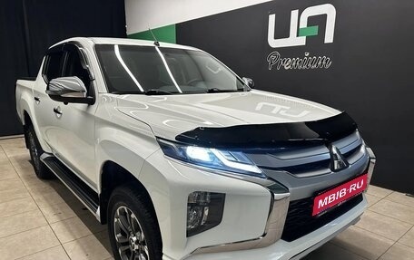 Mitsubishi L200 IV рестайлинг, 2021 год, 3 290 000 рублей, 1 фотография