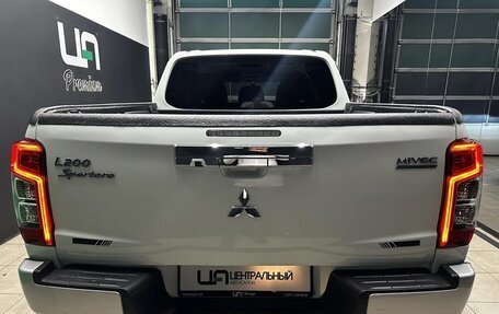 Mitsubishi L200 IV рестайлинг, 2021 год, 3 290 000 рублей, 5 фотография
