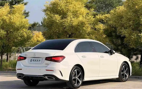 Mercedes-Benz A-Класс, 2023 год, 1 600 000 рублей, 4 фотография