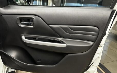 Mitsubishi L200 IV рестайлинг, 2021 год, 3 290 000 рублей, 21 фотография