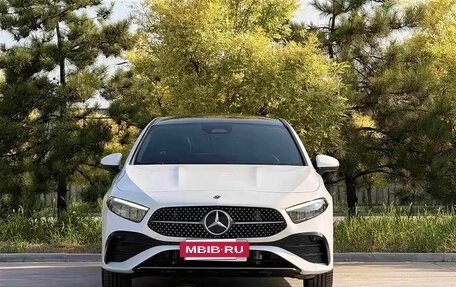 Mercedes-Benz A-Класс, 2023 год, 1 600 000 рублей, 2 фотография