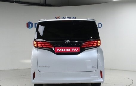 Toyota Alphard, 2024 год, 9 500 000 рублей, 4 фотография