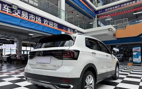 Volkswagen T-Cross I, 2022 год, 1 662 020 рублей, 7 фотография
