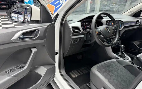 Volkswagen T-Cross I, 2022 год, 1 662 020 рублей, 9 фотография