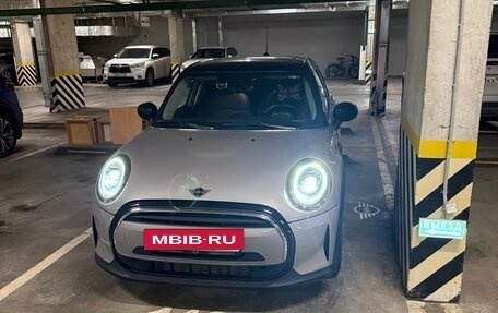 MINI Hatch, 2021 год, 2 500 000 рублей, 5 фотография