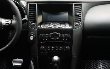 Infiniti QX70, 2015 год, 1 950 000 рублей, 9 фотография