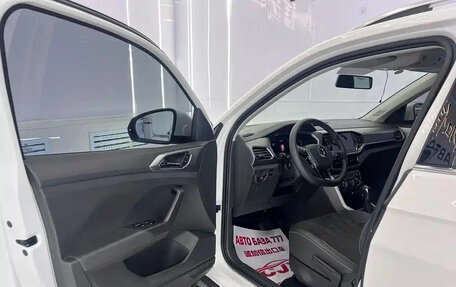 Volkswagen T-Cross I, 2022 год, 1 900 020 рублей, 10 фотография