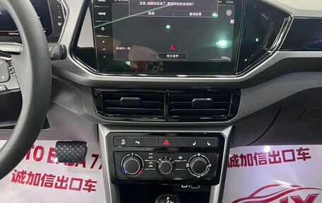 Volkswagen T-Cross I, 2022 год, 1 900 020 рублей, 9 фотография