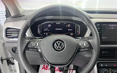 Volkswagen T-Cross I, 2022 год, 1 900 020 рублей, 15 фотография