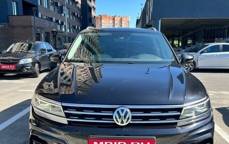 Volkswagen Tiguan II, 2018 год, 2 650 000 рублей, 1 фотография