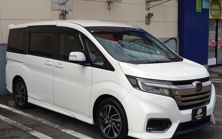 Honda Stepwgn IV, 2019 год, 1 360 000 рублей, 3 фотография