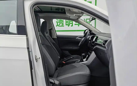 Volkswagen T-Cross I, 2022 год, 1 115 020 рублей, 10 фотография