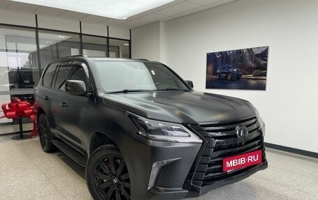 Lexus LX III, 2017 год, 7 560 000 рублей, 3 фотография