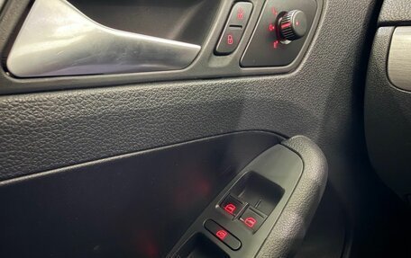 Volkswagen Jetta VI, 2012 год, 950 000 рублей, 15 фотография