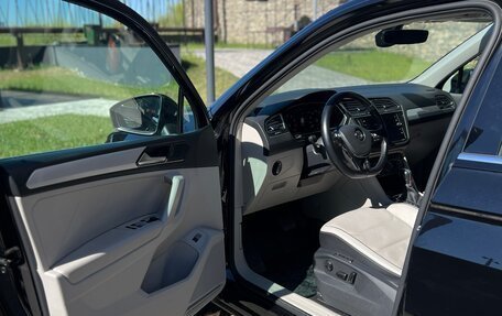 Volkswagen Tiguan II, 2018 год, 2 650 000 рублей, 16 фотография