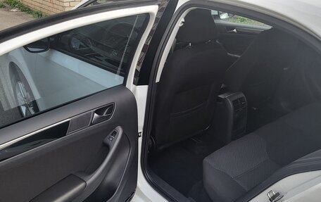 Volkswagen Jetta VI, 2016 год, 1 350 000 рублей, 10 фотография