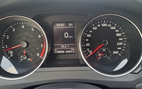 Volkswagen Jetta VI, 2016 год, 1 350 000 рублей, 19 фотография