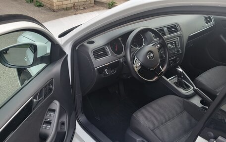 Volkswagen Jetta VI, 2016 год, 1 350 000 рублей, 11 фотография