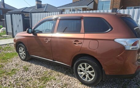 Mitsubishi Outlander III рестайлинг 3, 2013 год, 1 050 000 рублей, 6 фотография