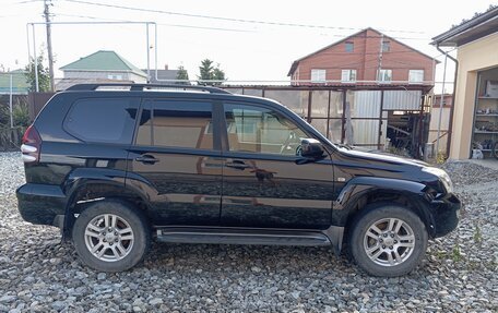 Toyota Land Cruiser Prado 120 рестайлинг, 2006 год, 2 200 000 рублей, 2 фотография