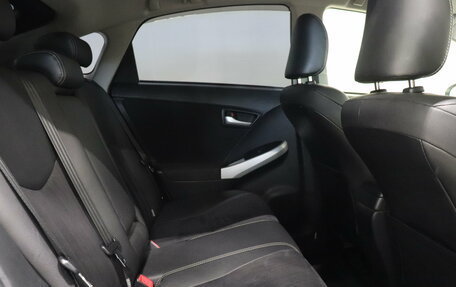 Toyota Prius, 2013 год, 1 182 000 рублей, 5 фотография