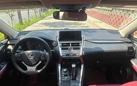 Lexus NX I, 2020 год, 2 950 000 рублей, 6 фотография