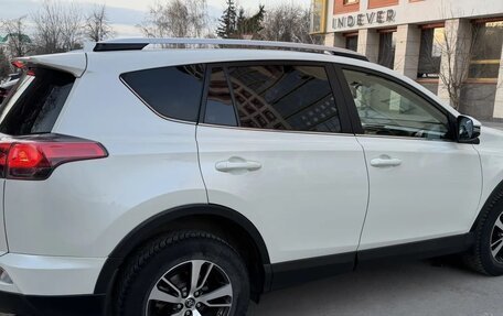 Toyota RAV4, 2017 год, 2 450 000 рублей, 5 фотография