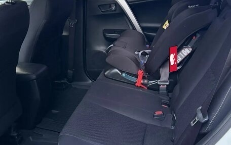 Toyota RAV4, 2017 год, 2 450 000 рублей, 7 фотография