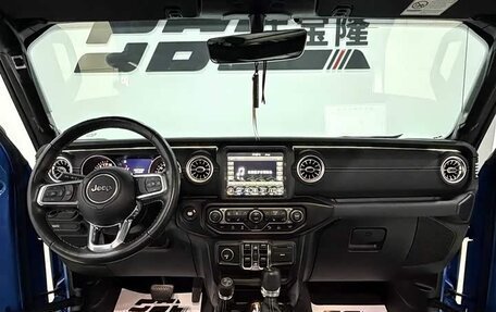 Jeep Gladiator, 2023 год, 6 500 900 рублей, 7 фотография