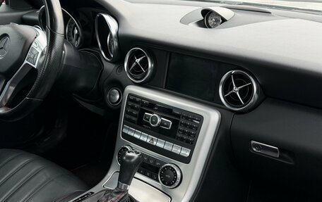 Mercedes-Benz SLK-Класс, 2011 год, 2 000 000 рублей, 18 фотография