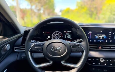 Hyundai Elantra, 2022 год, 1 600 000 рублей, 9 фотография