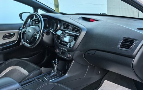 KIA cee'd III, 2015 год, 1 050 000 рублей, 18 фотография