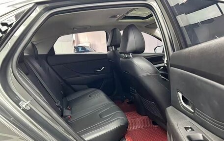 Hyundai Elantra, 2023 год, 1 550 000 рублей, 19 фотография