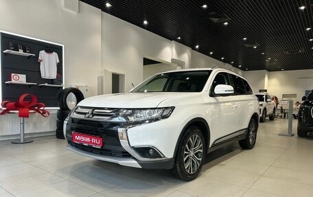 Mitsubishi Outlander III рестайлинг 3, 2015 год, 1 790 000 рублей, 1 фотография