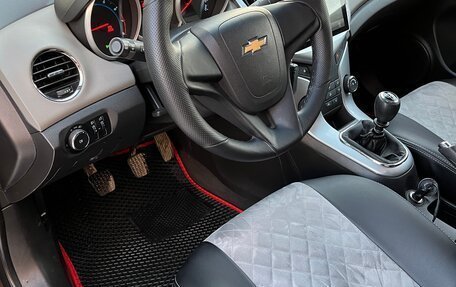 Chevrolet Cruze II, 2013 год, 675 000 рублей, 4 фотография