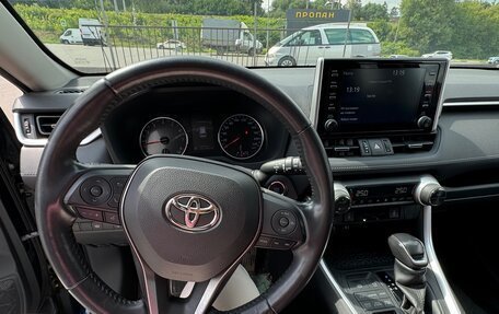 Toyota RAV4, 2019 год, 4 250 000 рублей, 2 фотография