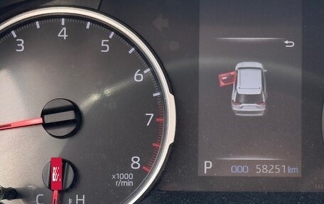 Toyota RAV4, 2019 год, 4 250 000 рублей, 4 фотография