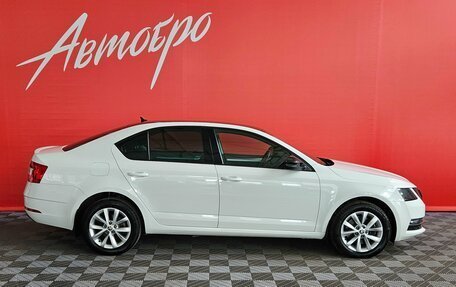 Skoda Octavia, 2017 год, 1 890 000 рублей, 6 фотография