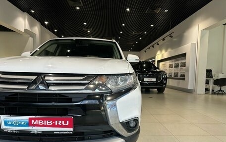 Mitsubishi Outlander III рестайлинг 3, 2015 год, 1 790 000 рублей, 7 фотография