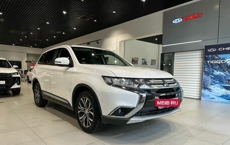 Mitsubishi Outlander III рестайлинг 3, 2015 год, 1 790 000 рублей, 3 фотография