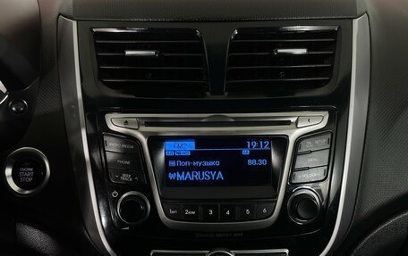 Hyundai Solaris II рестайлинг, 2015 год, 1 099 000 рублей, 15 фотография