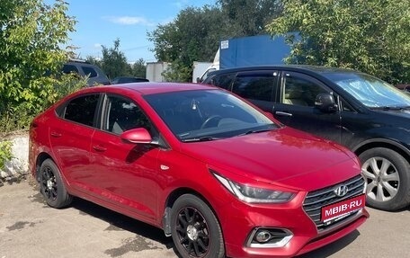 Hyundai Solaris II рестайлинг, 2017 год, 1 500 000 рублей, 1 фотография