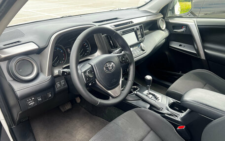 Toyota RAV4, 2016 год, 2 358 000 рублей, 9 фотография