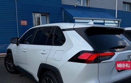 Toyota RAV4, 2022 год, 3 499 000 рублей, 2 фотография