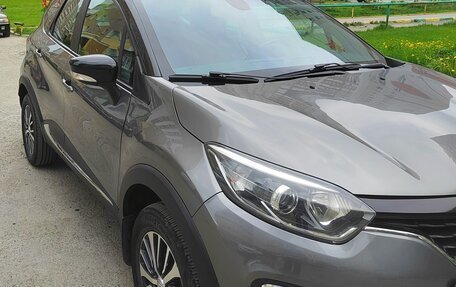 Renault Kaptur I рестайлинг, 2018 год, 1 350 000 рублей, 6 фотография