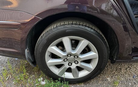 Toyota Avensis III рестайлинг, 2007 год, 850 000 рублей, 20 фотография
