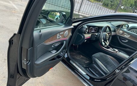 Mercedes-Benz E-Класс, 2019 год, 4 000 000 рублей, 12 фотография