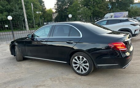 Mercedes-Benz E-Класс, 2019 год, 4 000 000 рублей, 9 фотография